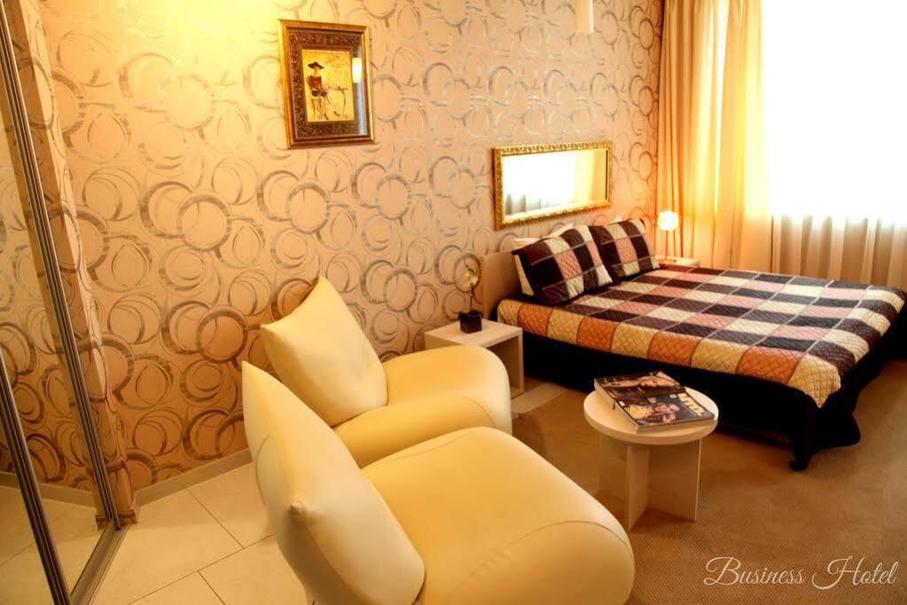 Business Hotel Charkov Buitenkant foto