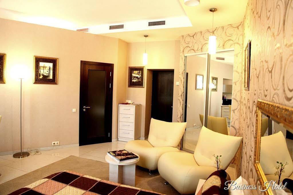Business Hotel Charkov Buitenkant foto