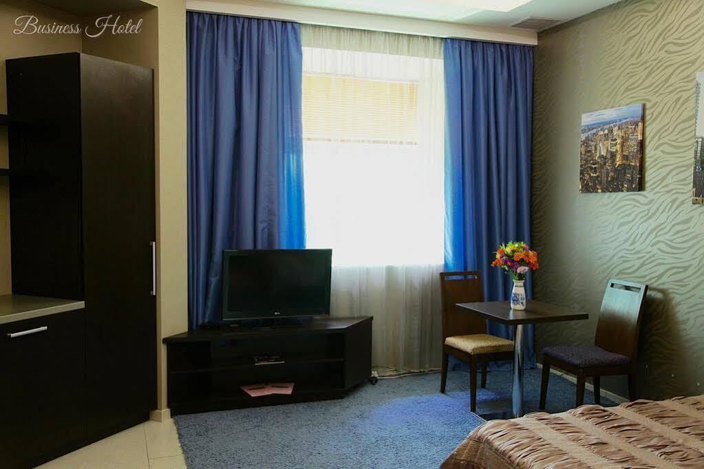 Business Hotel Charkov Buitenkant foto